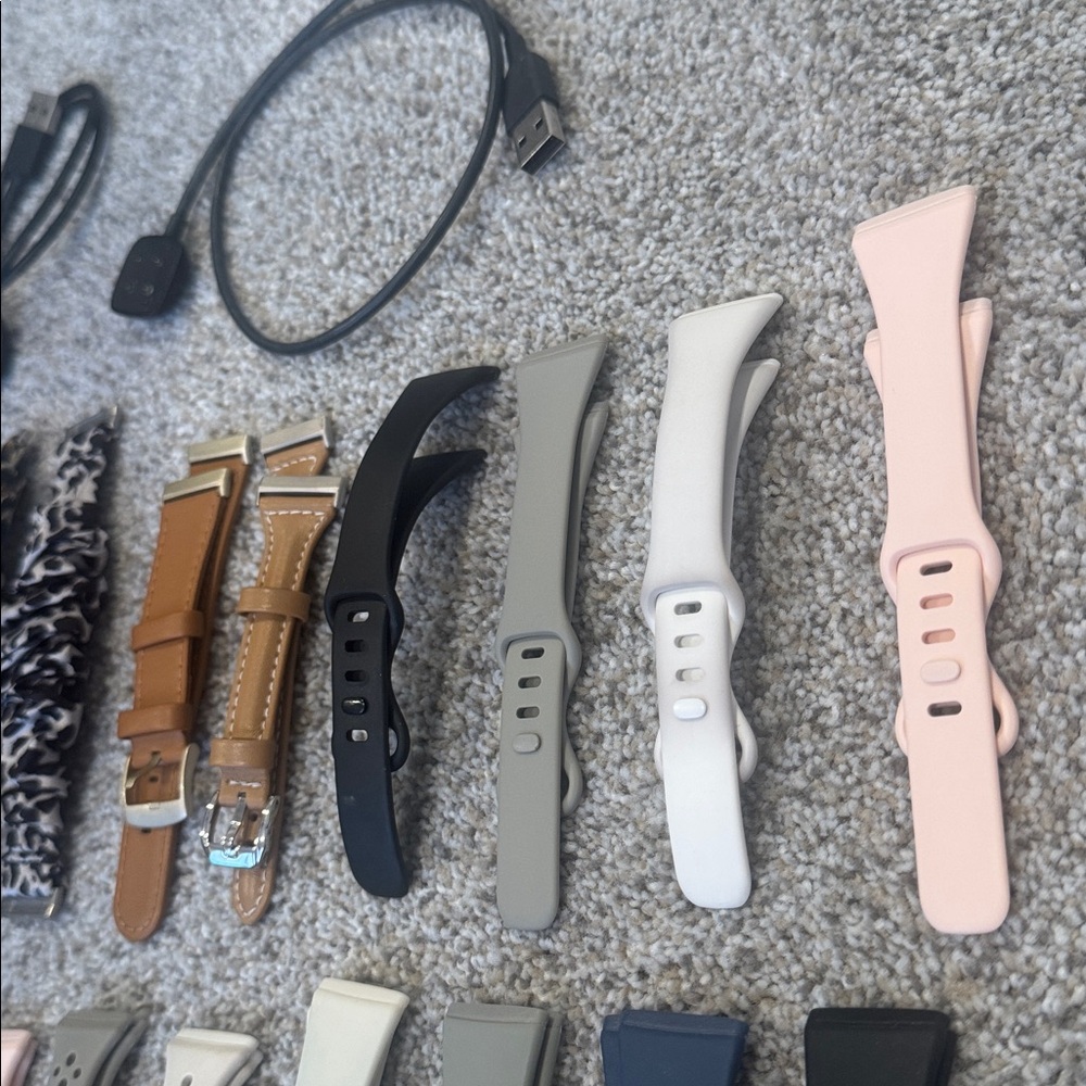 Fitbit Versa Accessory Bundle - Picture 6 of 9